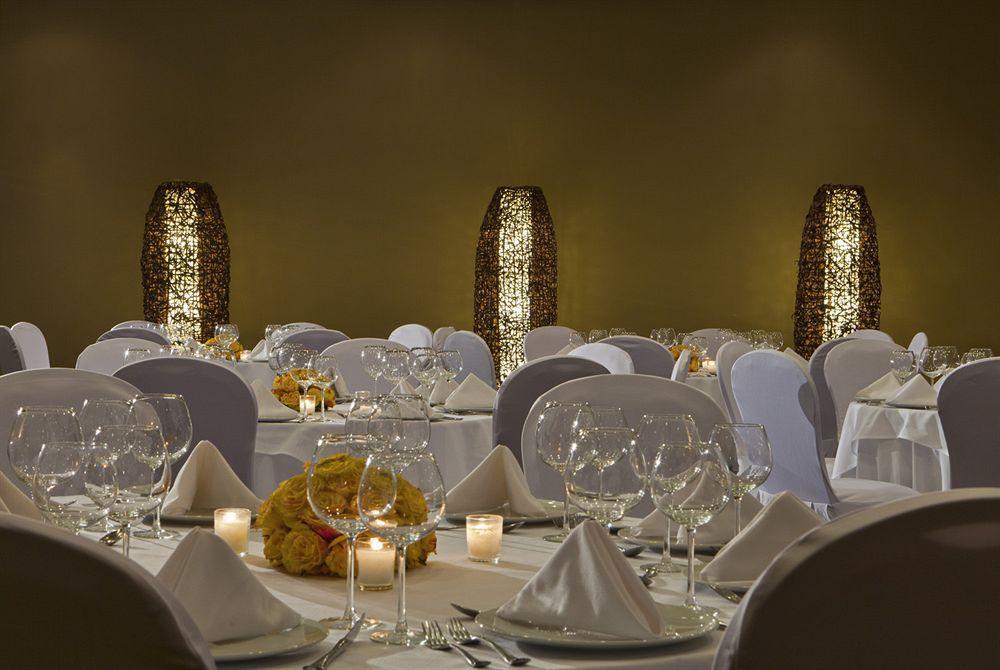 Hotel Gran Evenia Bijao Santa Clara  Exteriér fotografie The ballroom at the hotel