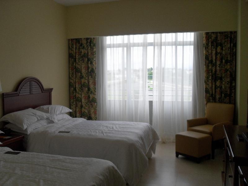 Hotel Gran Evenia Bijao Santa Clara  Exteriér fotografie A room at the hotel