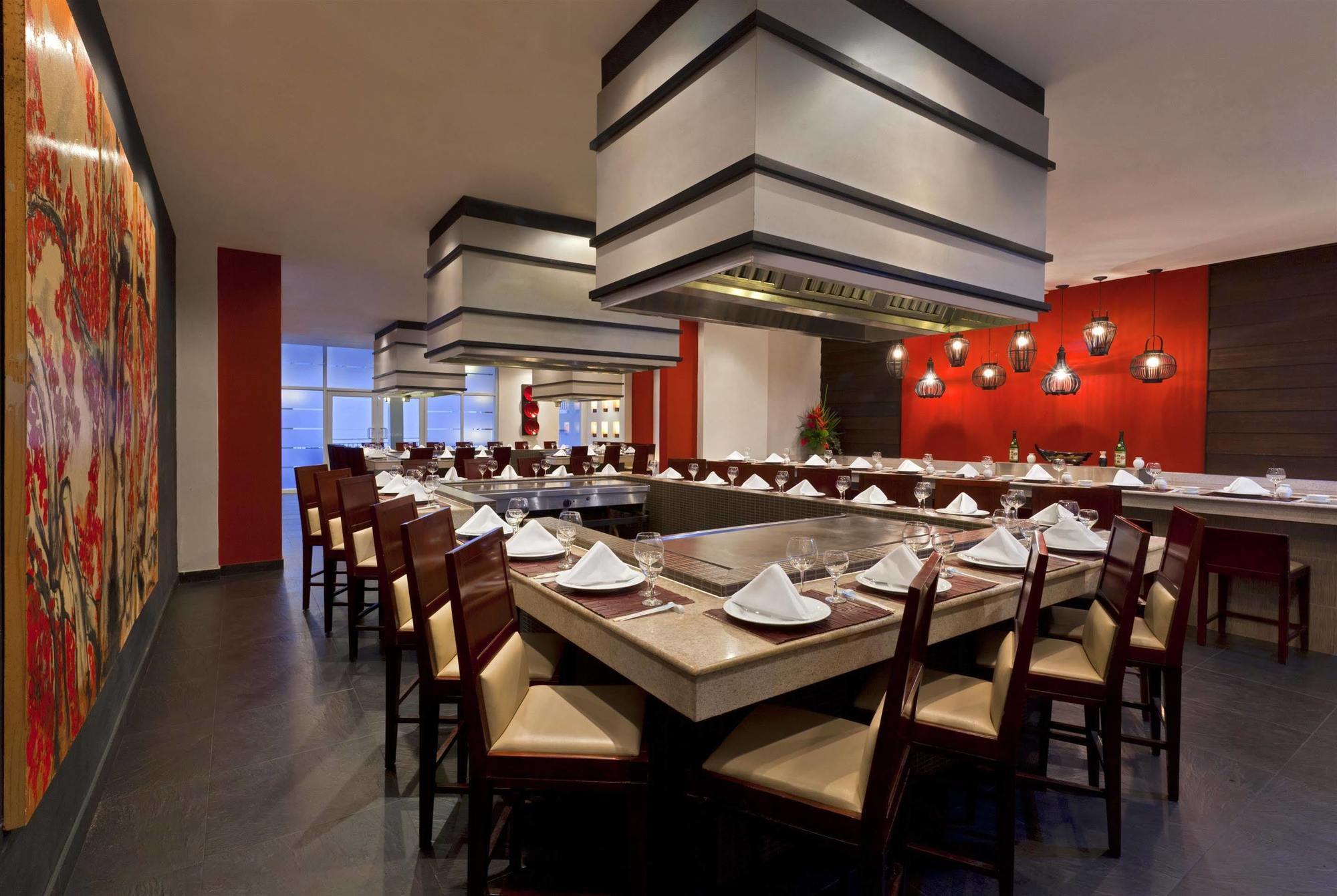 Hotel Gran Evenia Bijao Santa Clara  Exteriér fotografie Teppanyaki restaurant